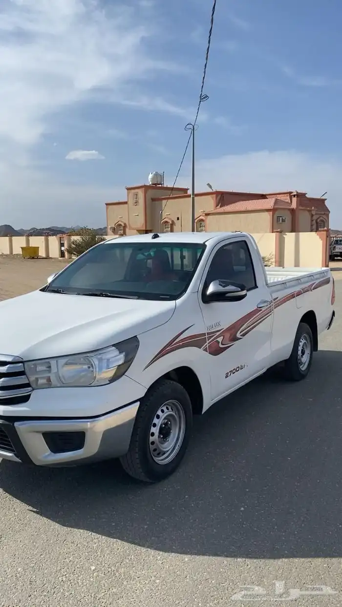 هايلكس 2016 غماره فيها كبوت خارجي و رفرف خارجي 0