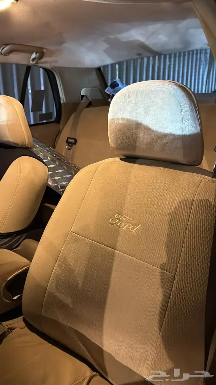 فورد فكتوريا 5