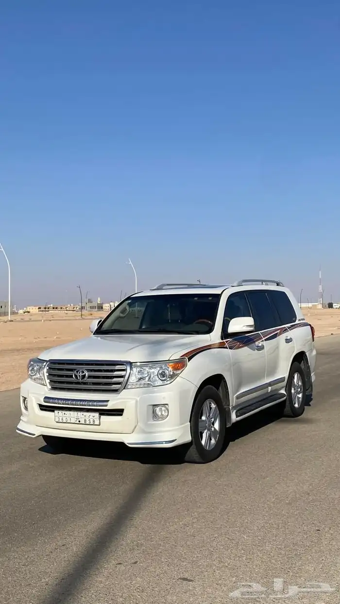 لاندكروزر في اكس ار موديل 2015 2