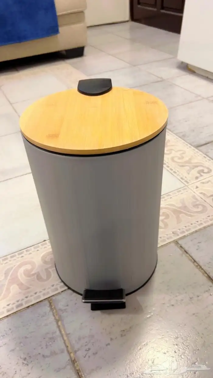 بيع سلة نفايات ومزهرية ارضيه جديده لم تستعمل 3