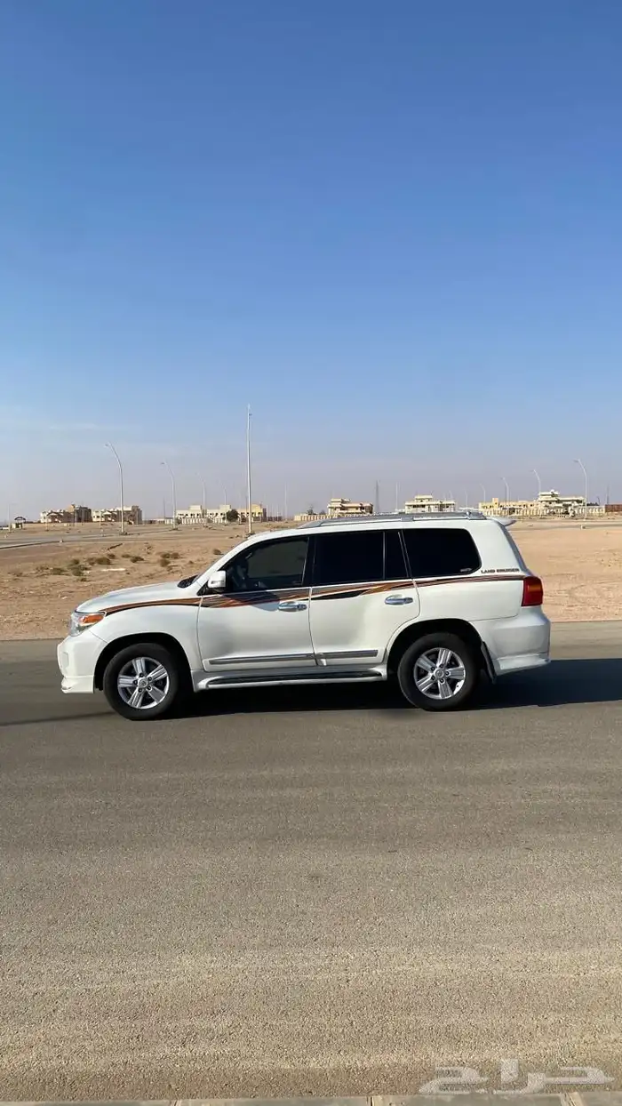 لاندكروزر في اكس ار موديل 2015 7
