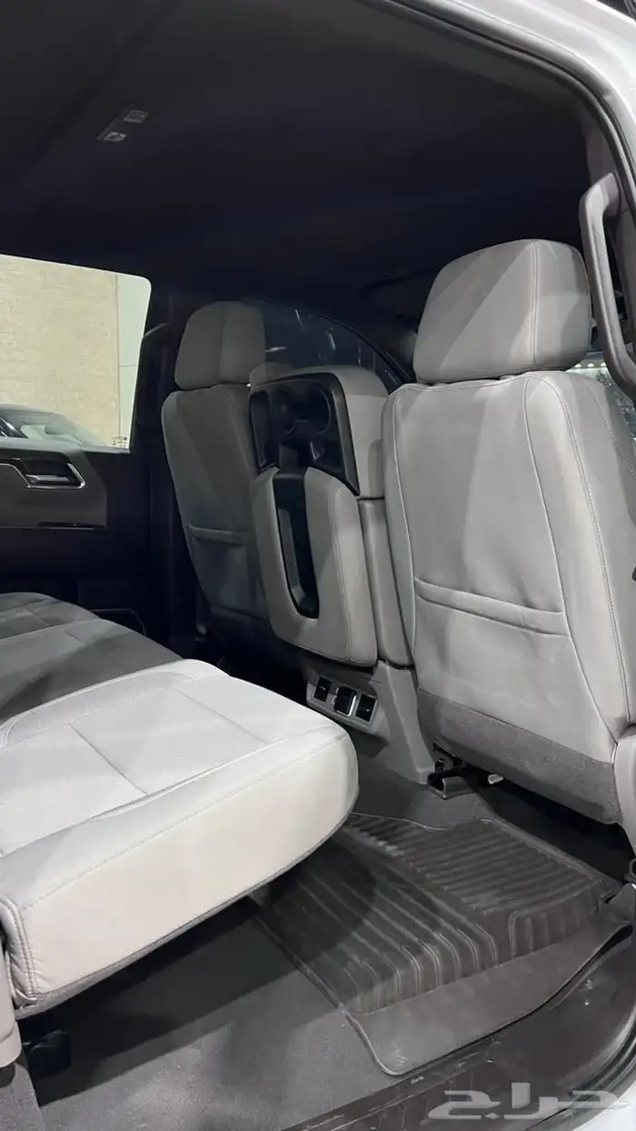 شيفروليه سيلفرادو موديل 2023 12