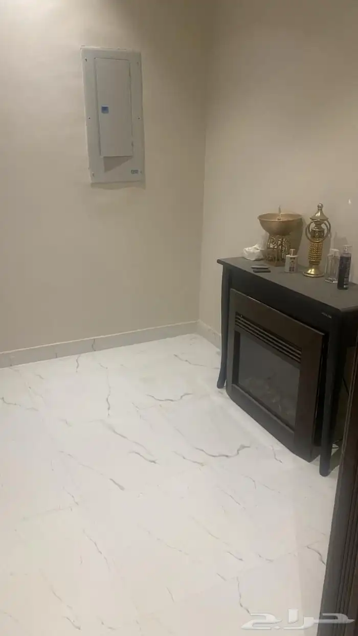 شقة بحي العقيق مؤثثة 0