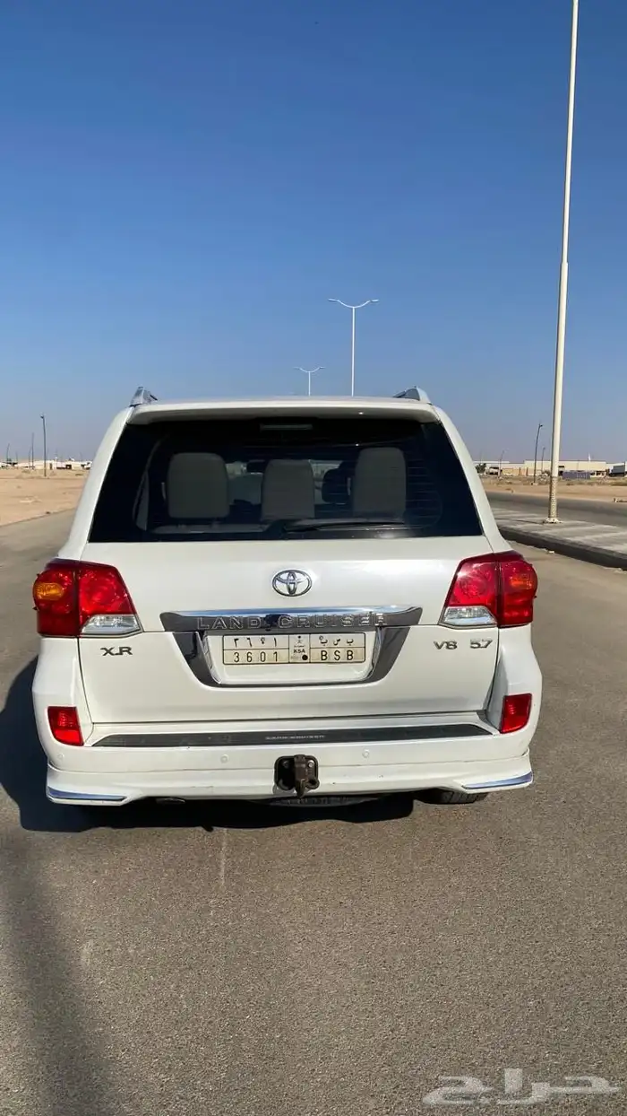 لاندكروزر في اكس ار موديل 2015 5