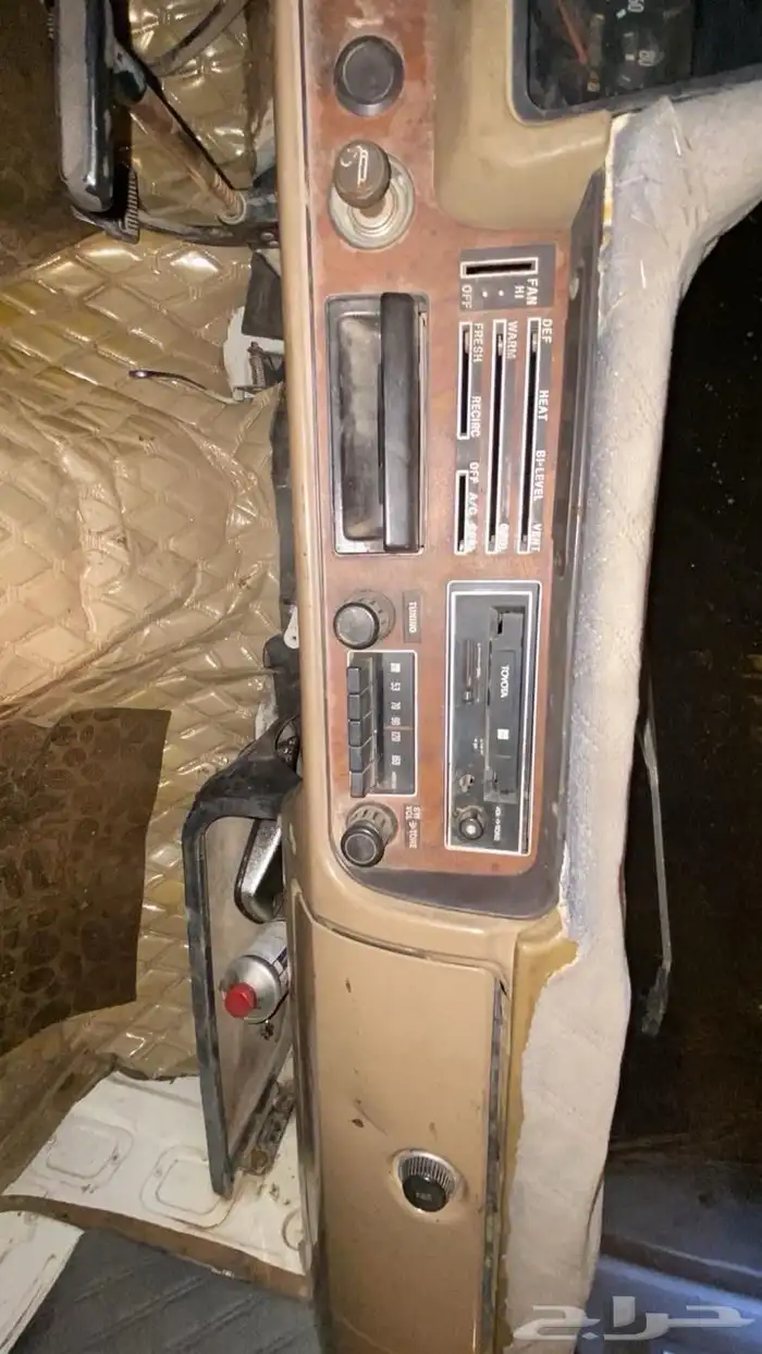 هايلوكس موديل 1979 نظيفة جدا 4