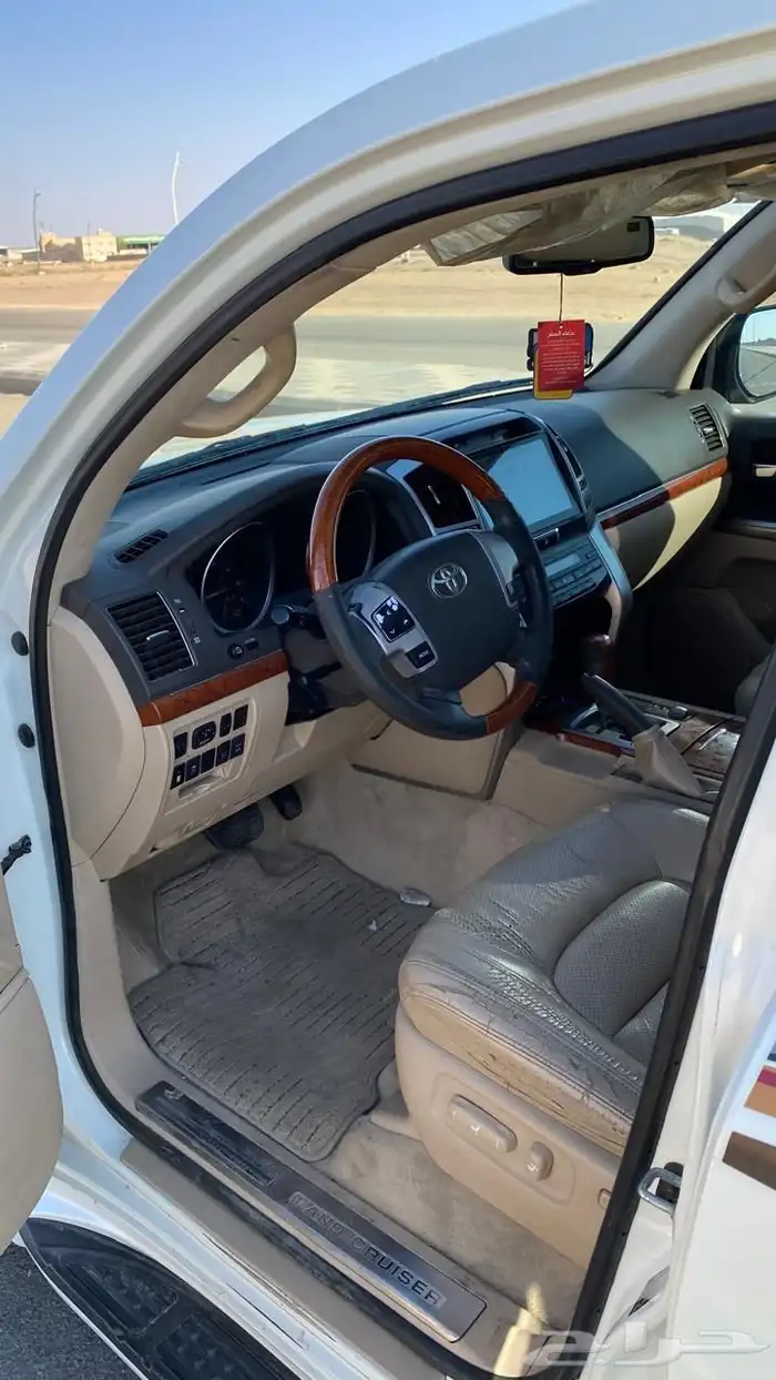 لاندكروزر في اكس ار موديل 2015 12