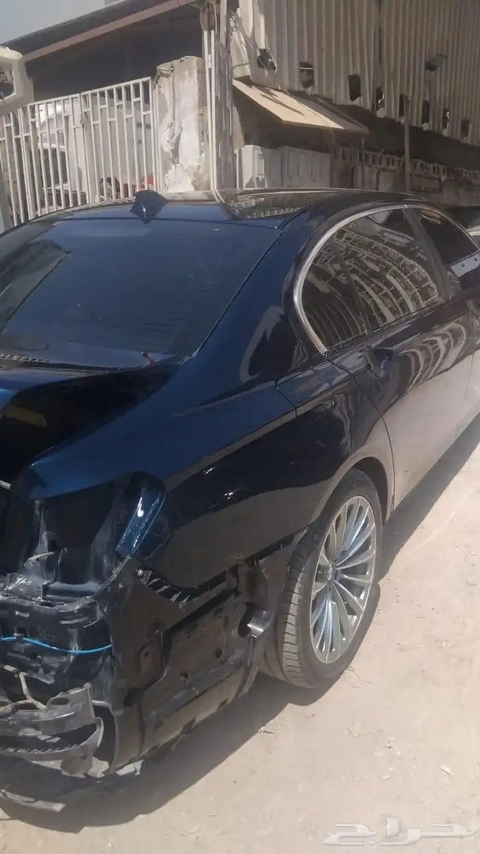 BMW 730Li موديل 2013   نظيفة ومجددة 7