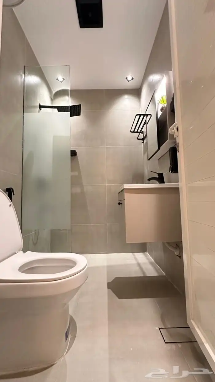 سويت واستديو vip بالعقيق باسعار (مخفضة) للإيجار 8