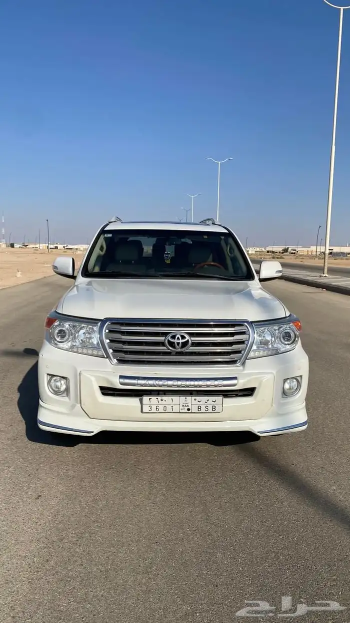 لاندكروزر في اكس ار موديل 2015 0