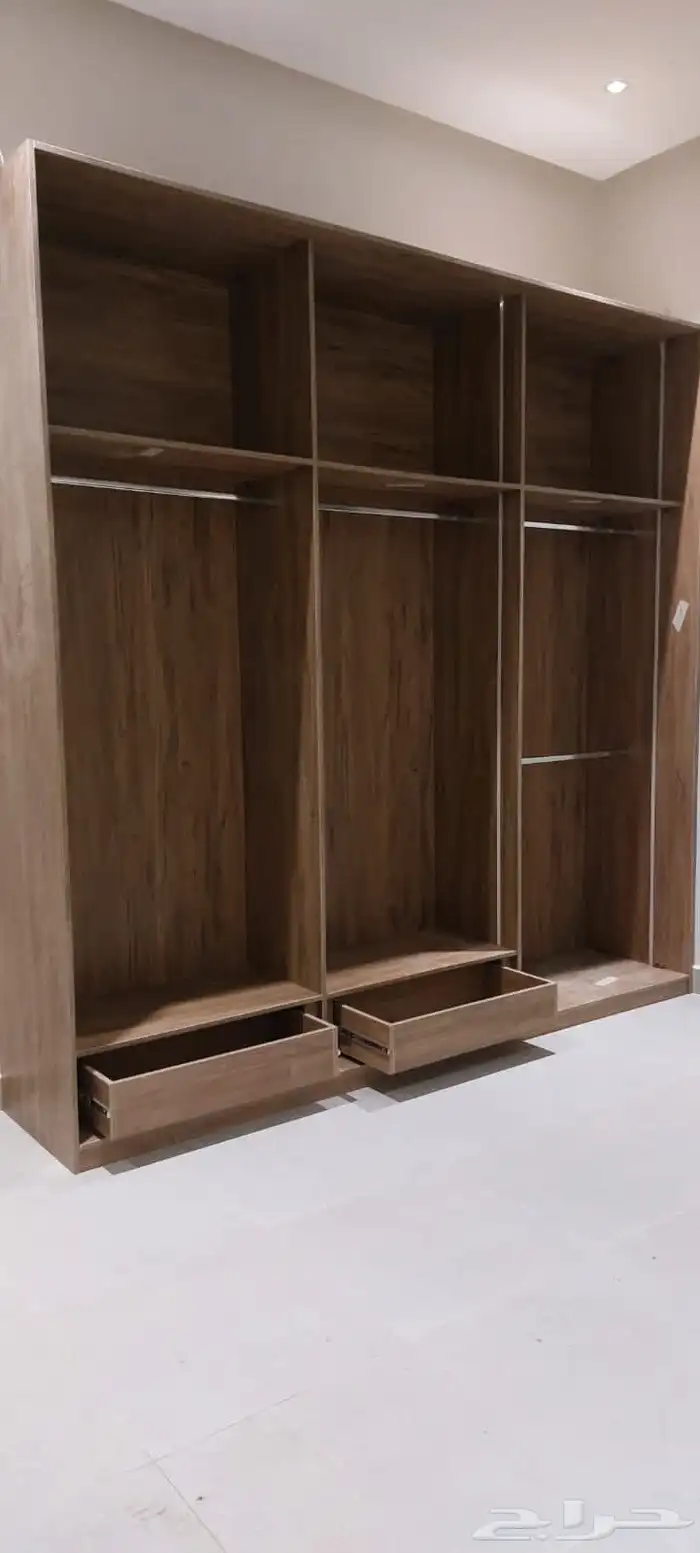 نجار موبيليا وديكور صيانه جميع الدواليب والأبواب 0