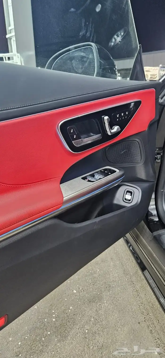 مرسيدس CLE 300 كوبيه كشف وارد كندا زيرو اصفار بسعر مغري 25