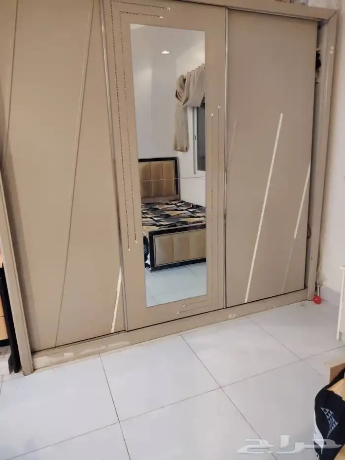 2 سرير نفر ونص   طاولة تلفزيون   دولاب سحاب 3