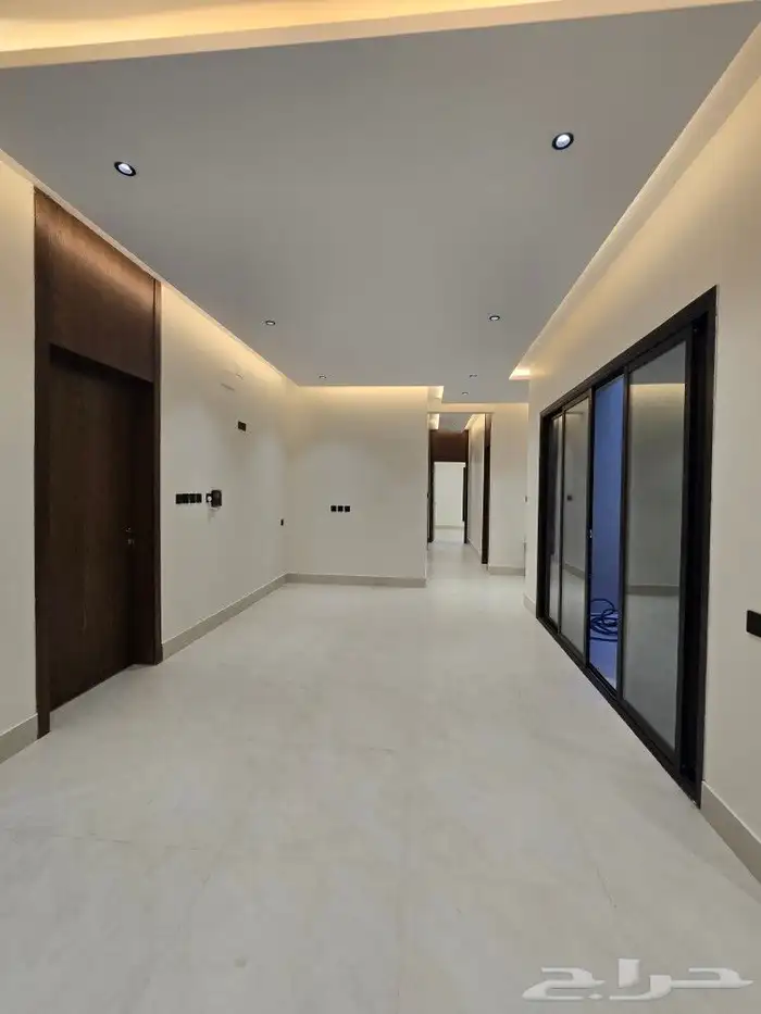 للبيع أدوار ارضيه 6غرفVIPحي حسام غرب الخميس وسط جميع الخدمات 16