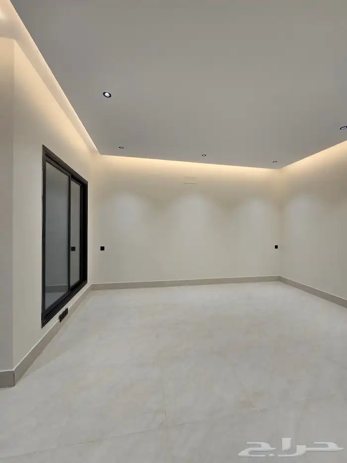 للبيع أدوار ارضيه 6غرفVIPحي حسام غرب الخميس وسط جميع الخدمات 13