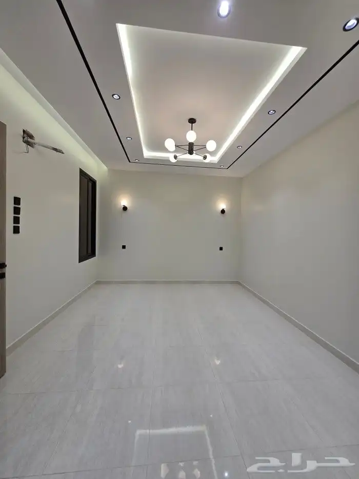 للبيع روف علوى مع ملحق مدخل مستقل 8غرف تشطيب VIP بأحد رفيده 15