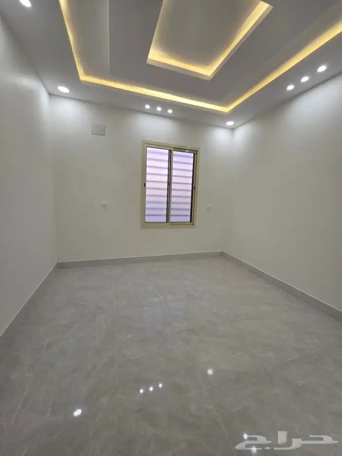 للبيع روف علوى مع ملحق مدخل مستقل ومصعدراكب650 ألف بأحدرفيده 14