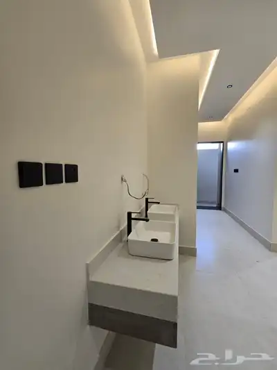 للبيع أدوار ارضيه 6غرفVIPحي حسام غرب الخميس وسط جميع الخدمات index