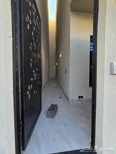 للبيع أدوار ارضيه 6غرفVIPحي حسام غرب الخميس وسط جميع الخدمات index