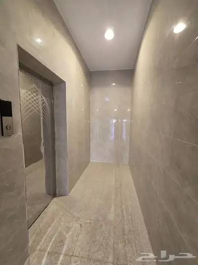 للبيع روف علوى مع ملحق مدخل مستقل ومصعدراكب650 ألف بأحدرفيده index