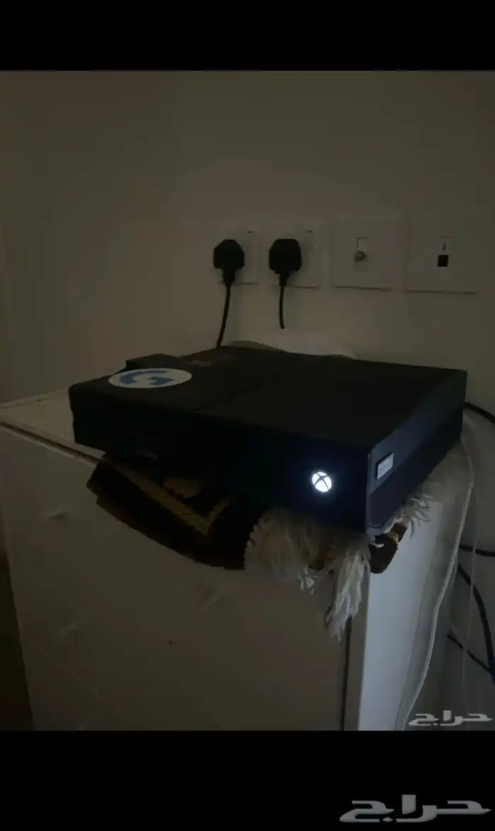 اكس بوكس ون مع يده واسلاكه 0