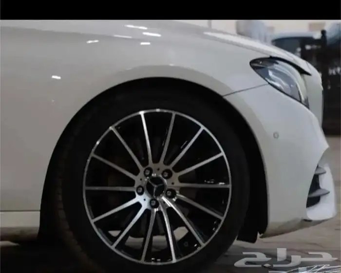 مرسيدس E200 فل كامل بحالة الوكاله 5