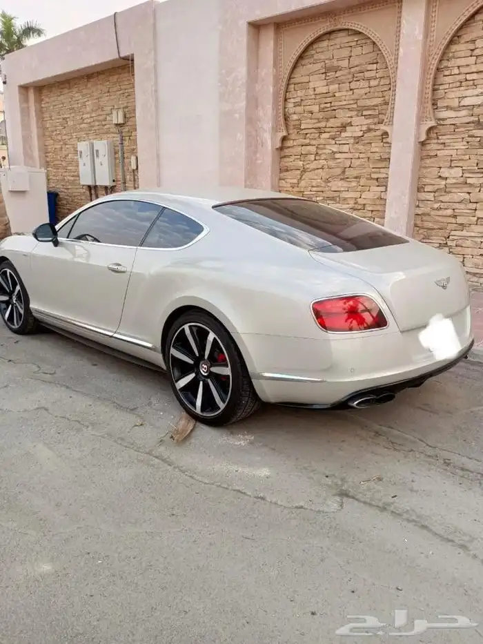 بنتلي gtكونتيننتال 2015 8v. 0
