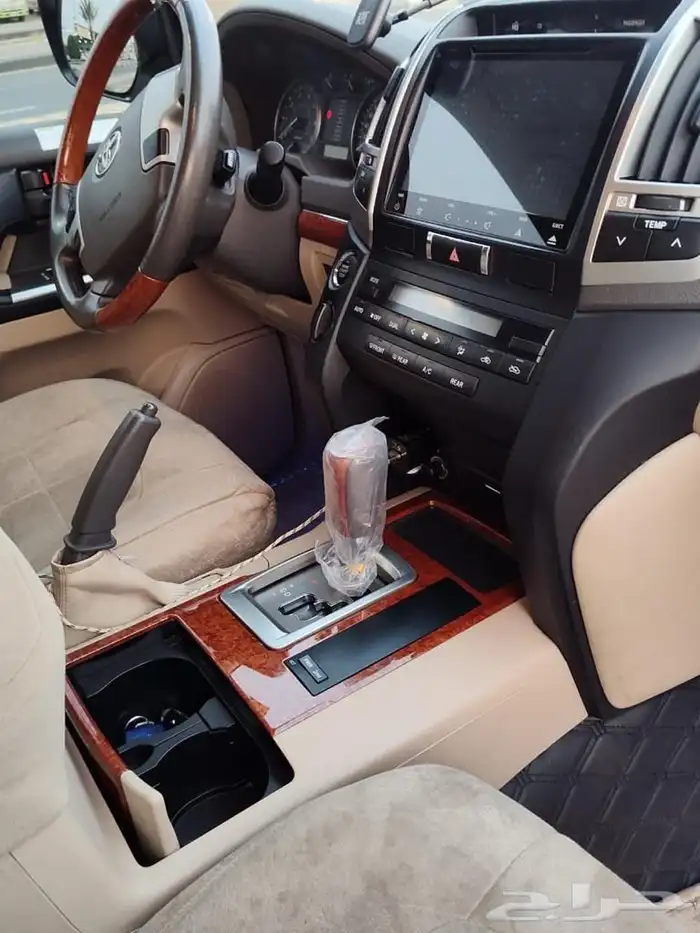 لاندكروزر 2015 مخزن 7