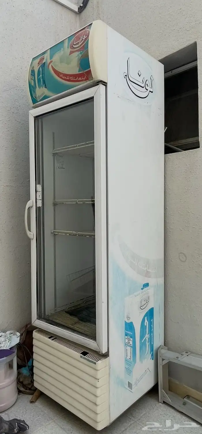 للبيع ثلاجه وحوض سمك مع دولاب 0
