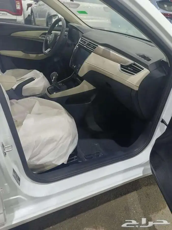 ام جي 5 ستاندر موديل 2025 كاش وتمويل اقل الاسعار 11