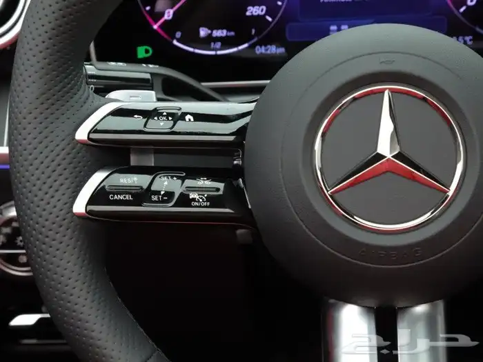 مرسيدس CLE 300 كوبيه كشف وارد كندا زيرو اصفار بسعر مغري 11