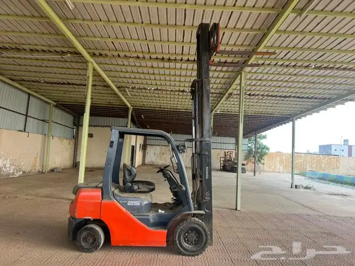 فوركلفت رافعات شوكيه كرينات ونشات للأيجار 4