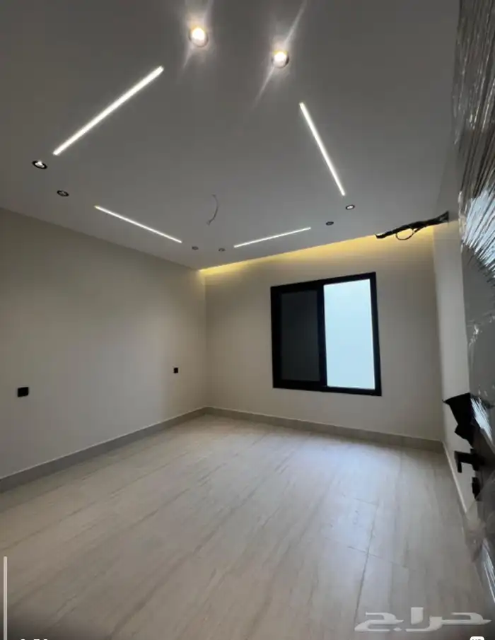 للبيع دور جديد في حي العزيزية 7