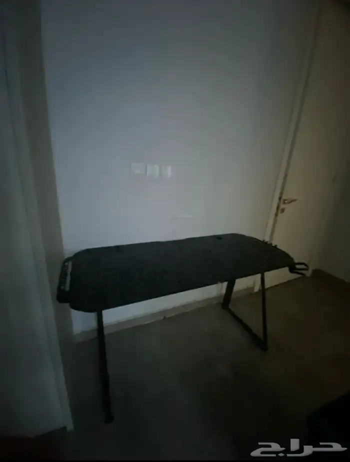 طاوله للبيع 0