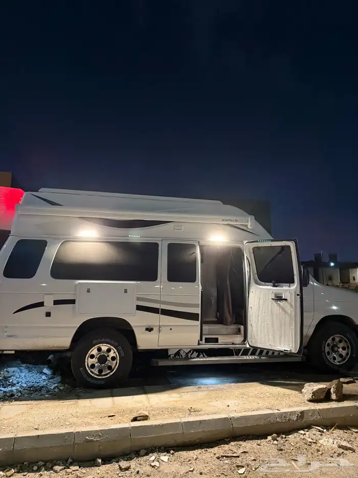 كرفان فورد موتر هوم 2013 11