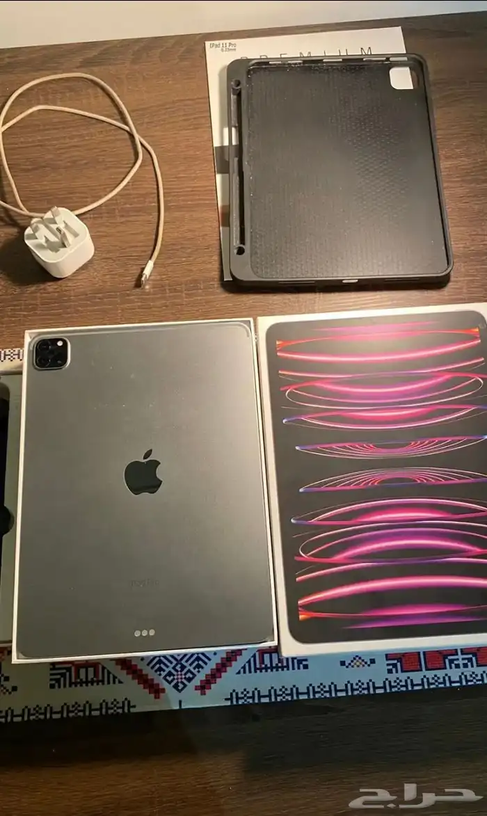 ايباد برو 2022 M 2 0