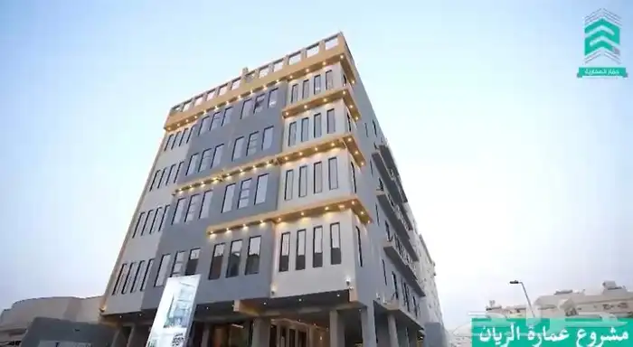 شقة فاخرة حي الريان 6 غرف خلف محطة الشرقية 0