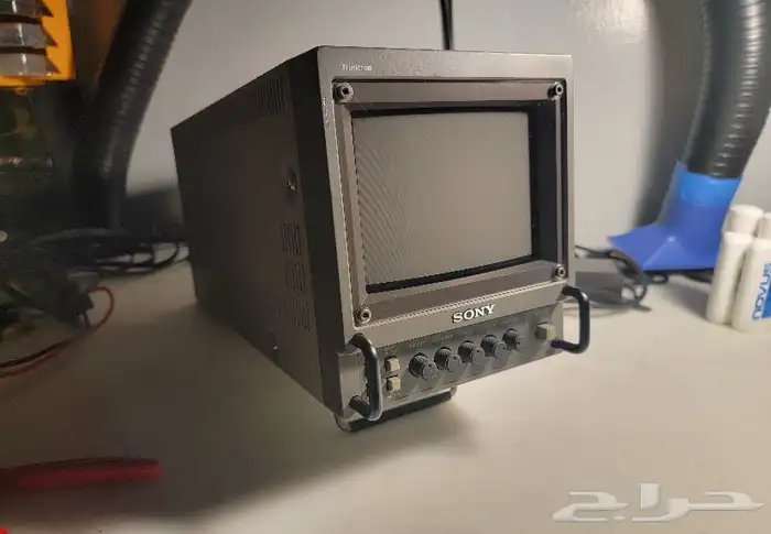 تلفزيون سوني قديم احترافي sony PVM (نادرة جدا ) 3