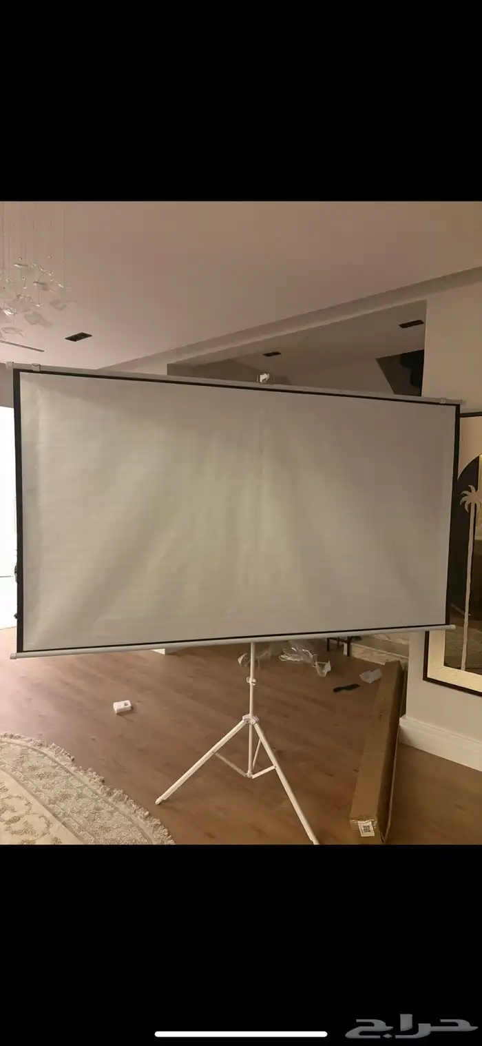 بروجكتر قمرة مع لوح عرض 120 بوصة 4
