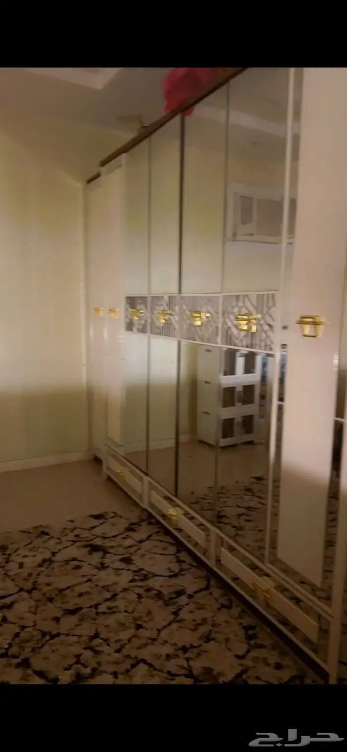غرفه شبه جديده سبب البيع تغير البيت قيمة الشراء 9000 4