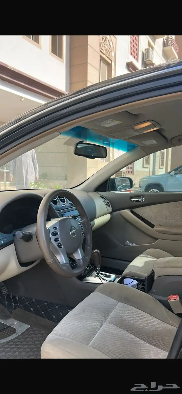 التيما 2009 نظيفه منوه المستخدم للبيع او البدل المناسب 8