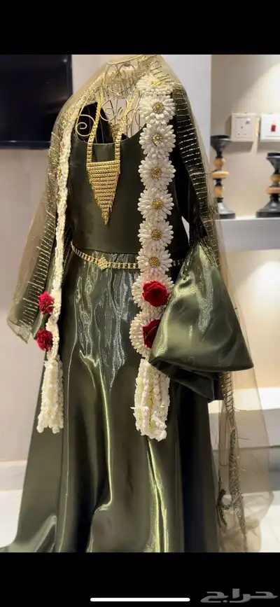 فستان للبيع تم لبسه 3ساعات 0