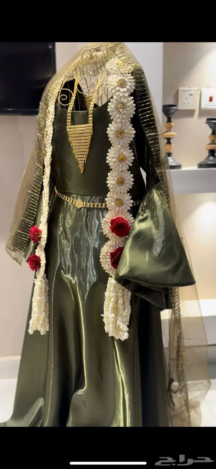 فستان للبيع تم لبسه 3ساعات 0