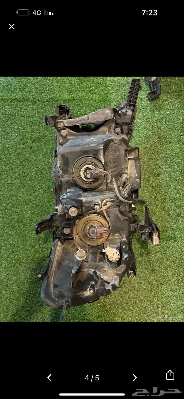 يوجد لدي شمعات لاندكروزر فئة G بدون ليد 4