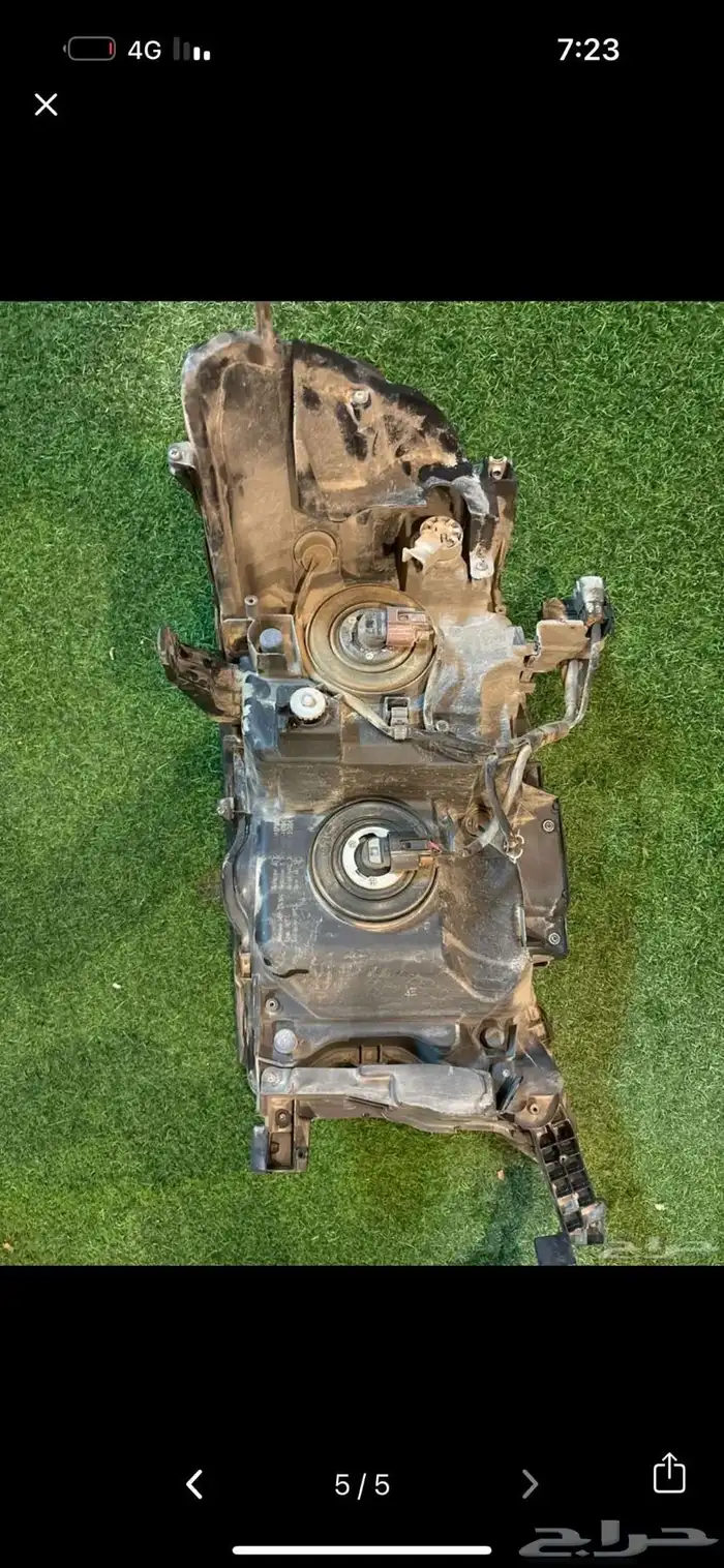 يوجد لدي شمعات لاندكروزر فئة G بدون ليد 3