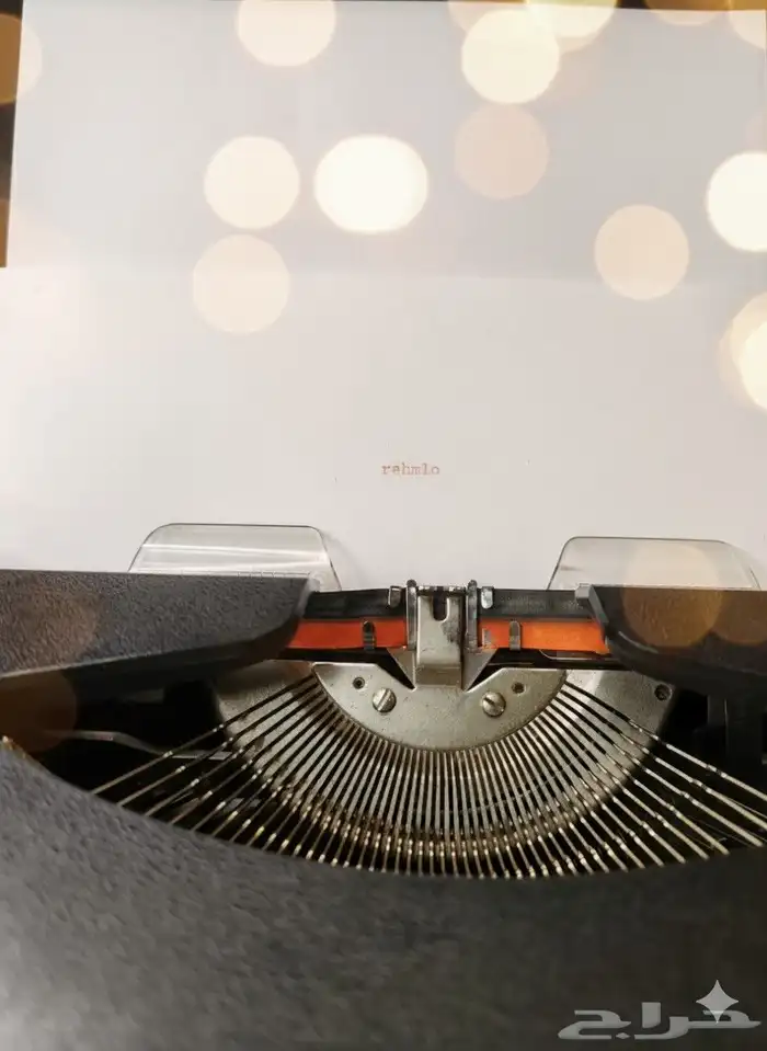 آلة كاتبة - تحفة أثرية نادرة جدا للباحثين عن التميز 4