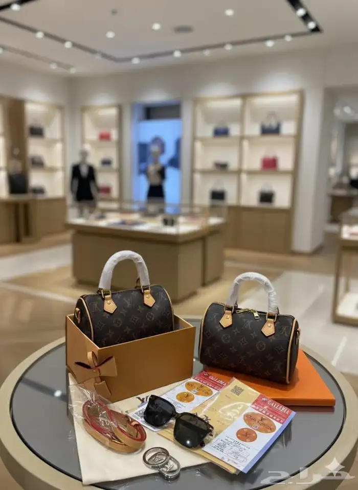 شنط وأحزمه نسائيه ماراكات مختلفه وأسعارمتفاوته 4