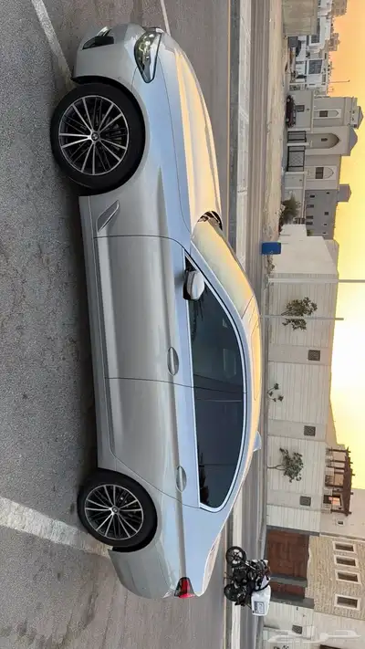 بي ام دبليو الفئة الخامسة BMW 520i 2021 index