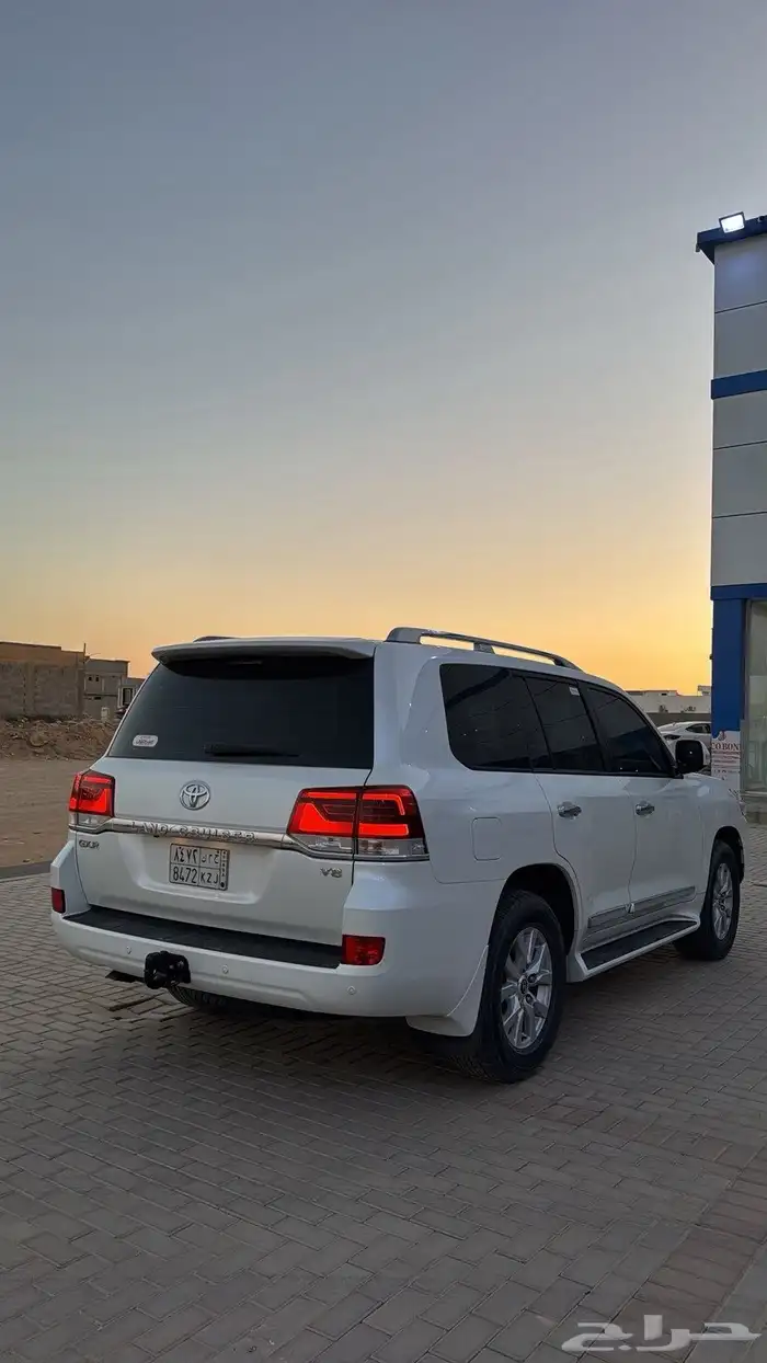 جيب لاندكروزر 2