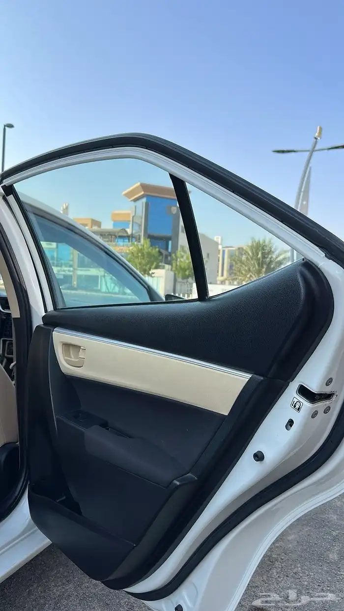 تايوتا كورلا 2019 مخزنة بحالة الوكالة 18