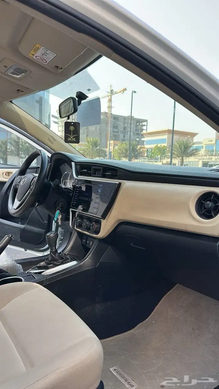 تايوتا كورلا 2019 مخزنة بحالة الوكالة 8